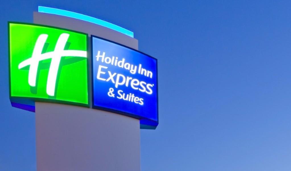 Holiday Inn Express & Suites Waterville - North By Ihg Extérieur photo