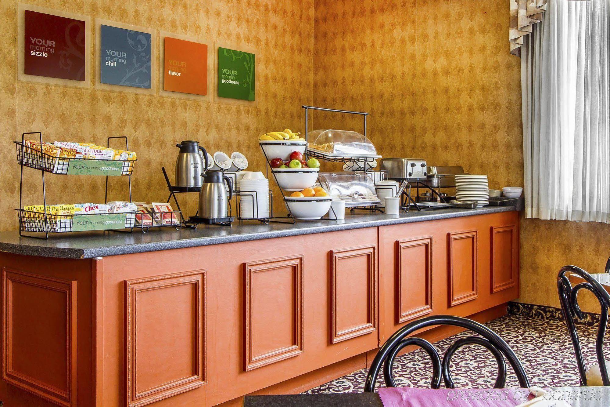 Holiday Inn Express & Suites Waterville - North By Ihg Extérieur photo