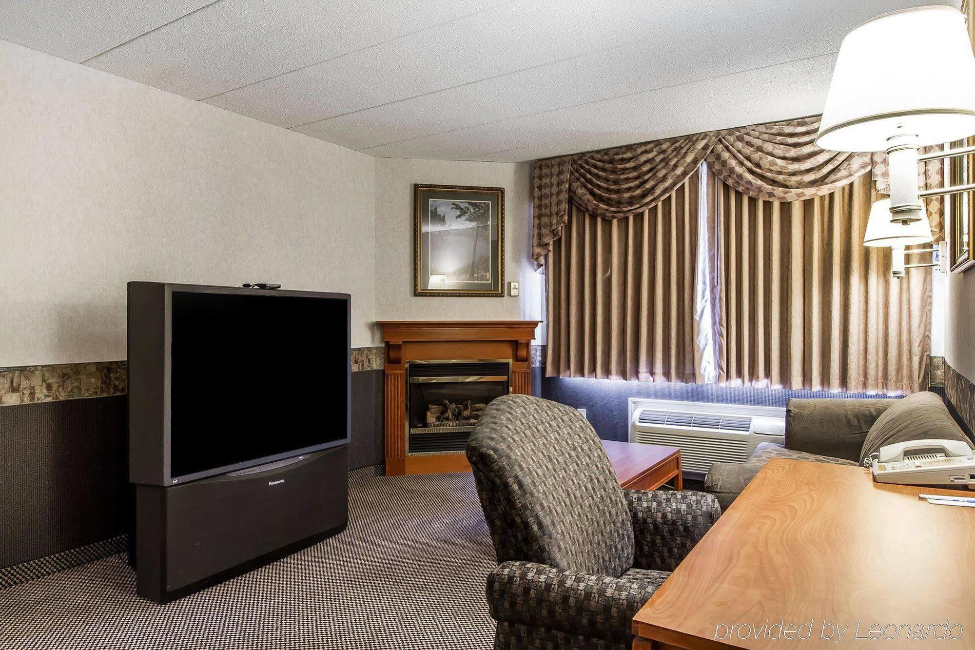 Holiday Inn Express & Suites Waterville - North By Ihg Extérieur photo